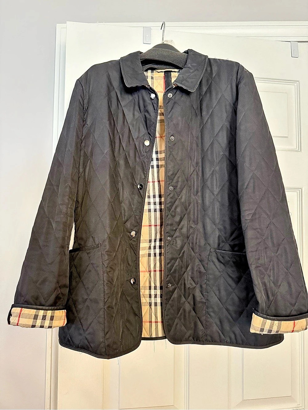 Burberry Quilted Plaid-Lined Jacket in Black Size Medium